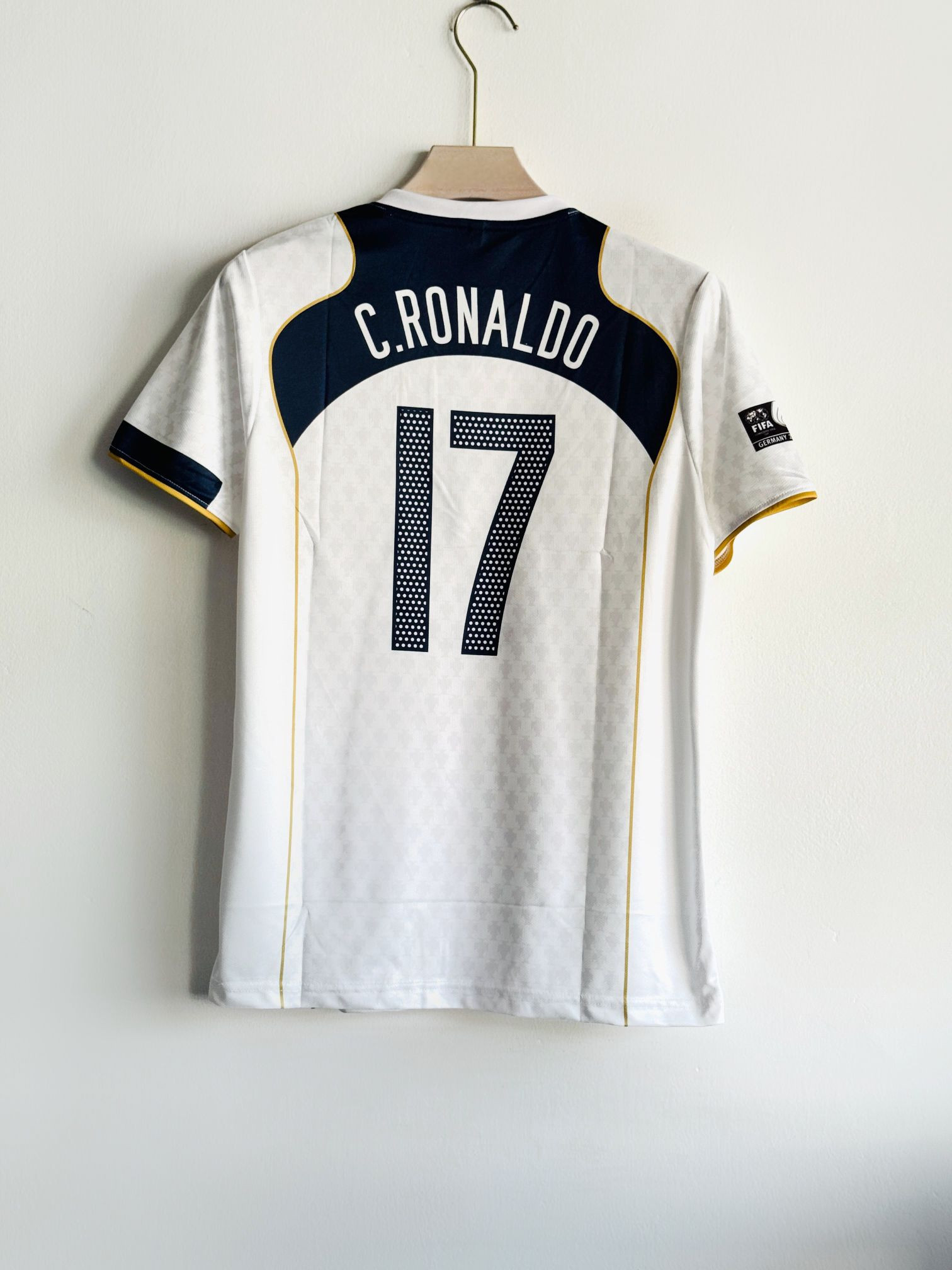 PORTUGAL RETRO 2004 AWAY C.RONALDO (EMBROIDERY LOGOS)