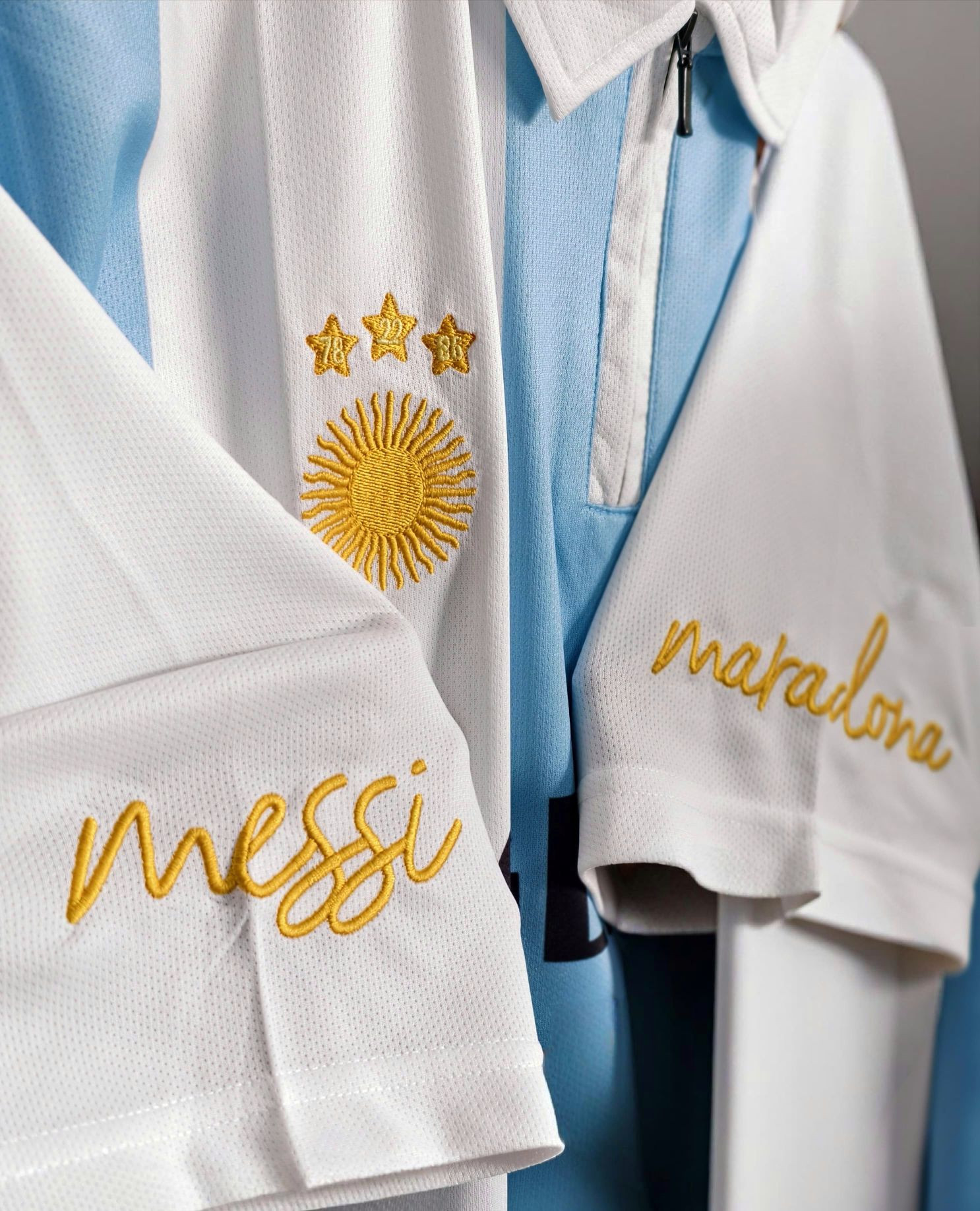 ARGENTINA PREMIUM FIVE SLEEVE COLLAR ZIP (EMBROIDERY LOGOS)