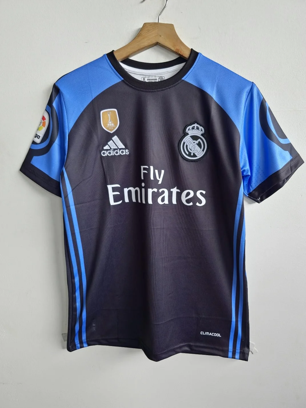 REAL MADRID RETRO 2013-14 THIRD KIT BALE (EMBROIDERY LOGOS)