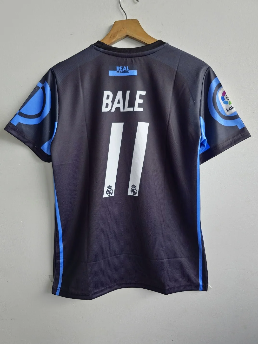 REAL MADRID RETRO 2013-14 THIRD KIT BALE (EMBROIDERY LOGOS)
