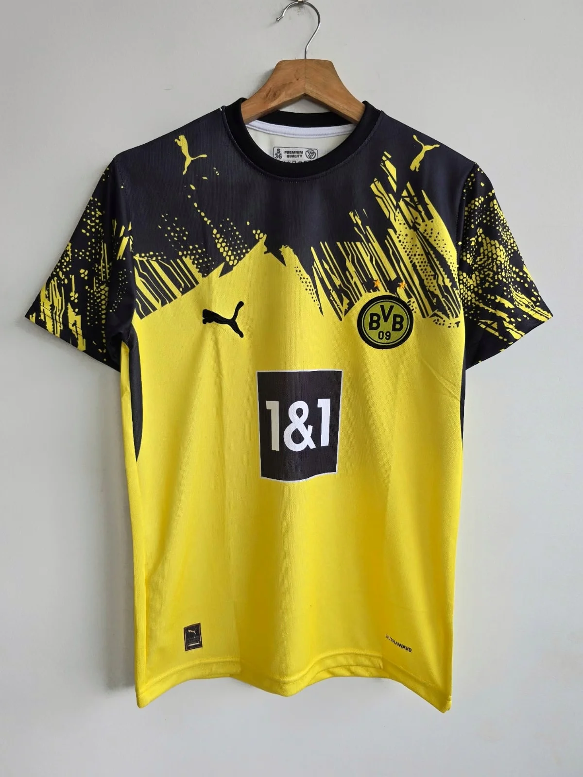 BORUSSIA DORTMUND 2025-26 HOME (EMBROIDERY LOGO)