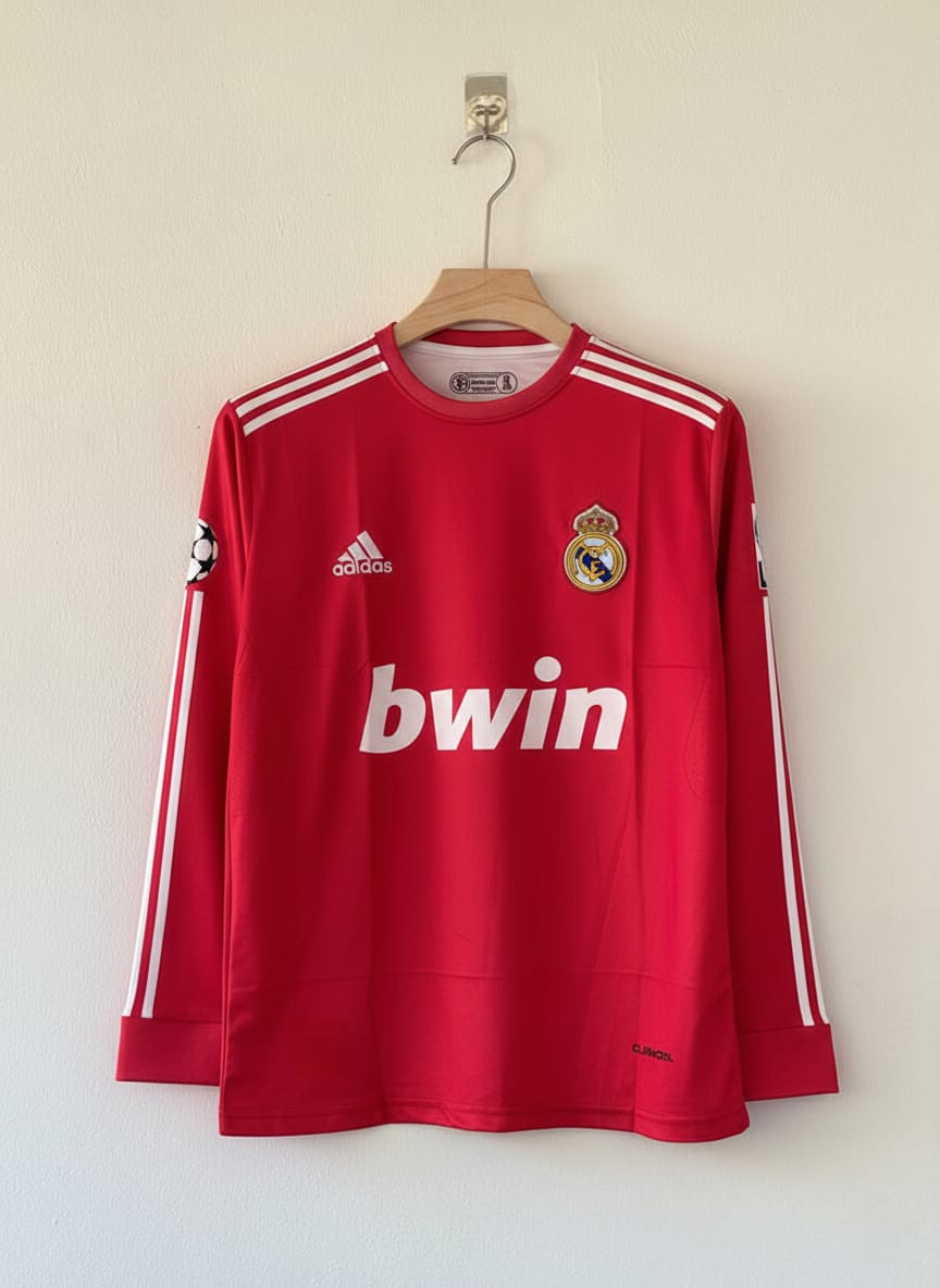 REAL MADRID RETRO 2011-12 FULL SLEEVE CRISTIANO RONALDO (EMBROIDERY LOGOS)