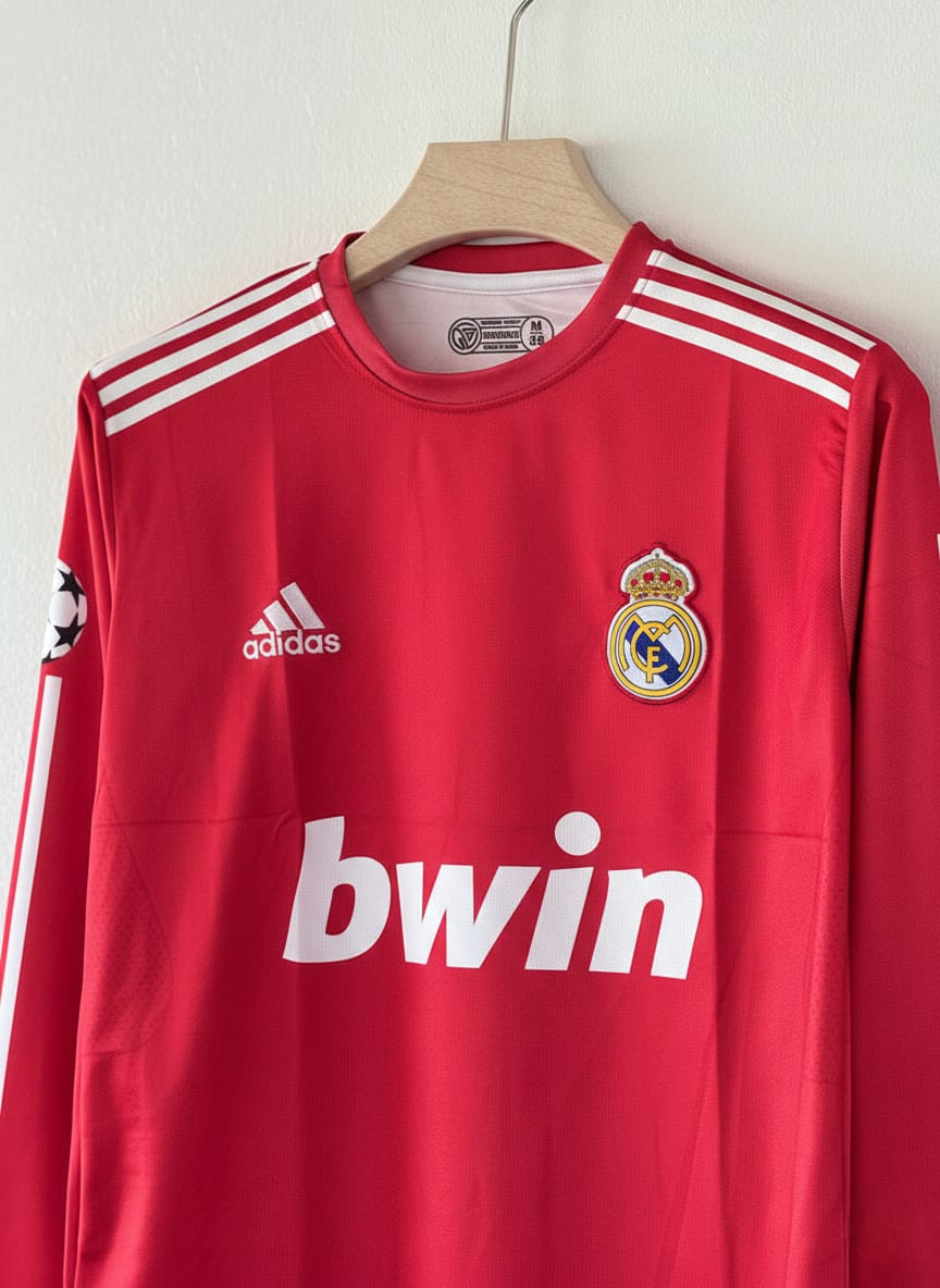 REAL MADRID RETRO 2011-12 FULL SLEEVE CRISTIANO RONALDO (EMBROIDERY LOGOS)