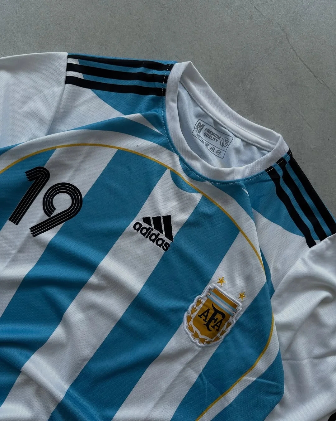 ARGENTINA RETRO 2006-07 FULL SLEEVE MESSI (EMBROIDERY LOGOS)