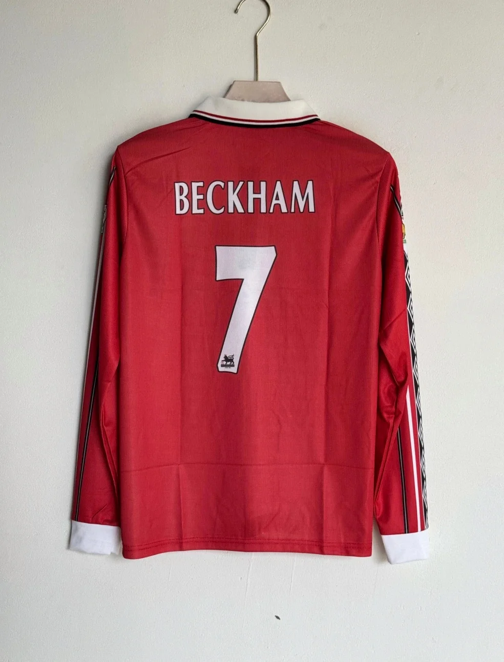 MANCHESTER UNITED RETRO 1998-99 HOME KIT COLLAR FULL SLEEVE BECKHAM (EMBROIDERY LOGO)
