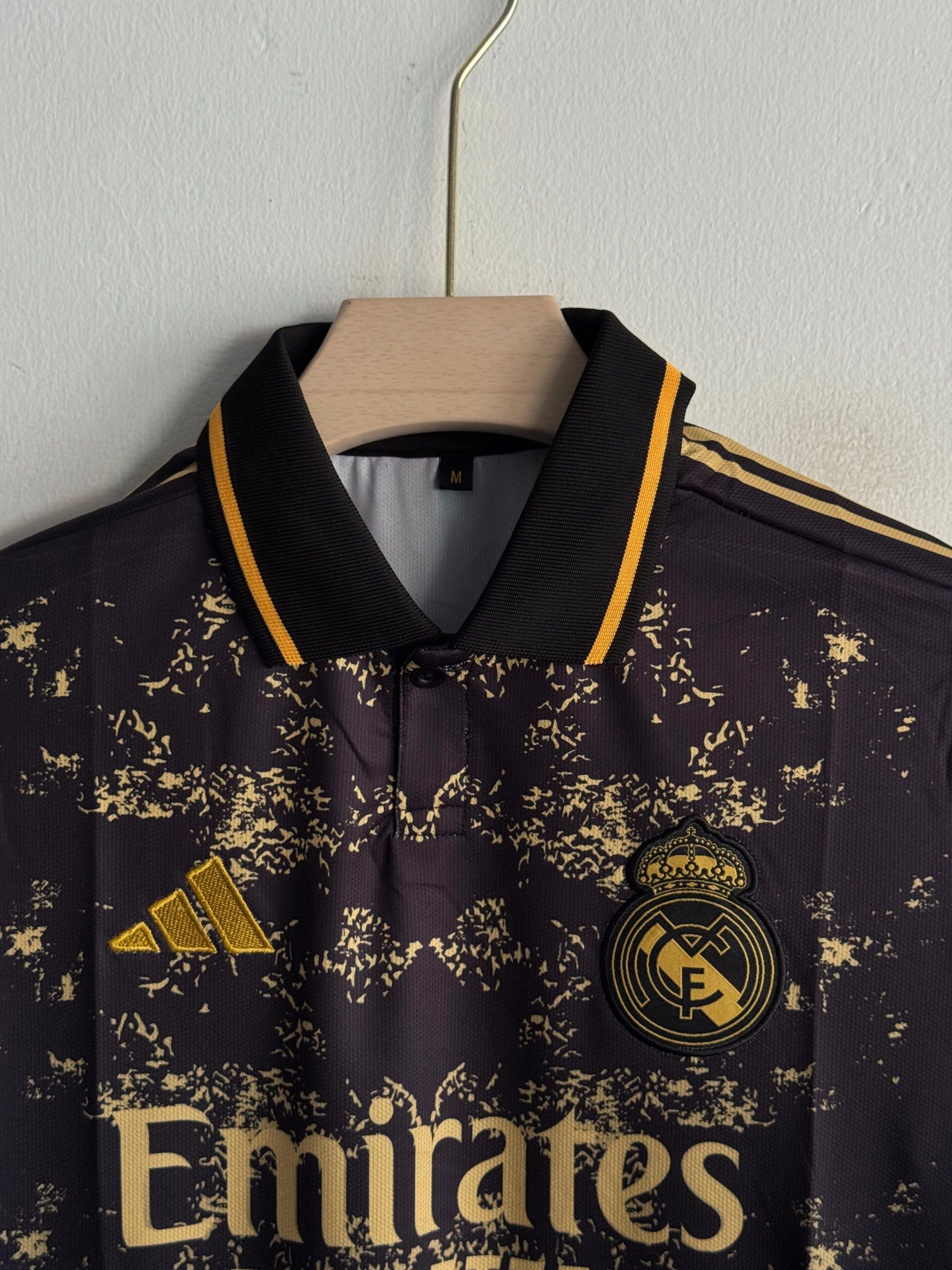 REAL MADRID SPECIAL EDITION KIT COLLAR RONALDO (EMBROIDERY LOGOS)