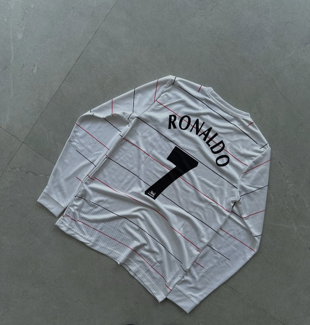 MANCHESTER UNITED RETRO 2003-04 THIRD KIT FULL SLEEVE RONALDO (EMBROIDERY LOGOS)