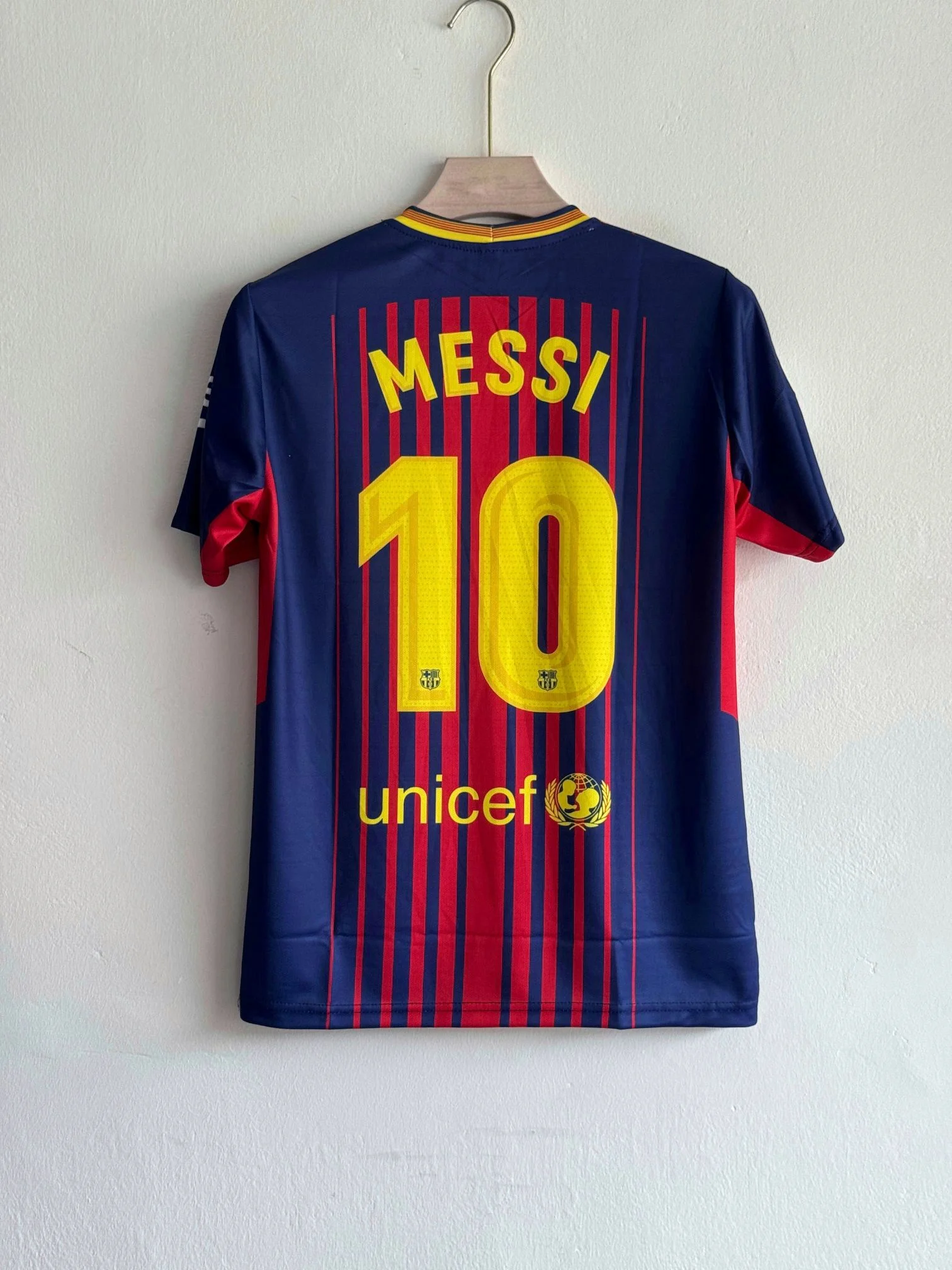 BARCELONA RETRO 2017-18 HOME KIT MESSI