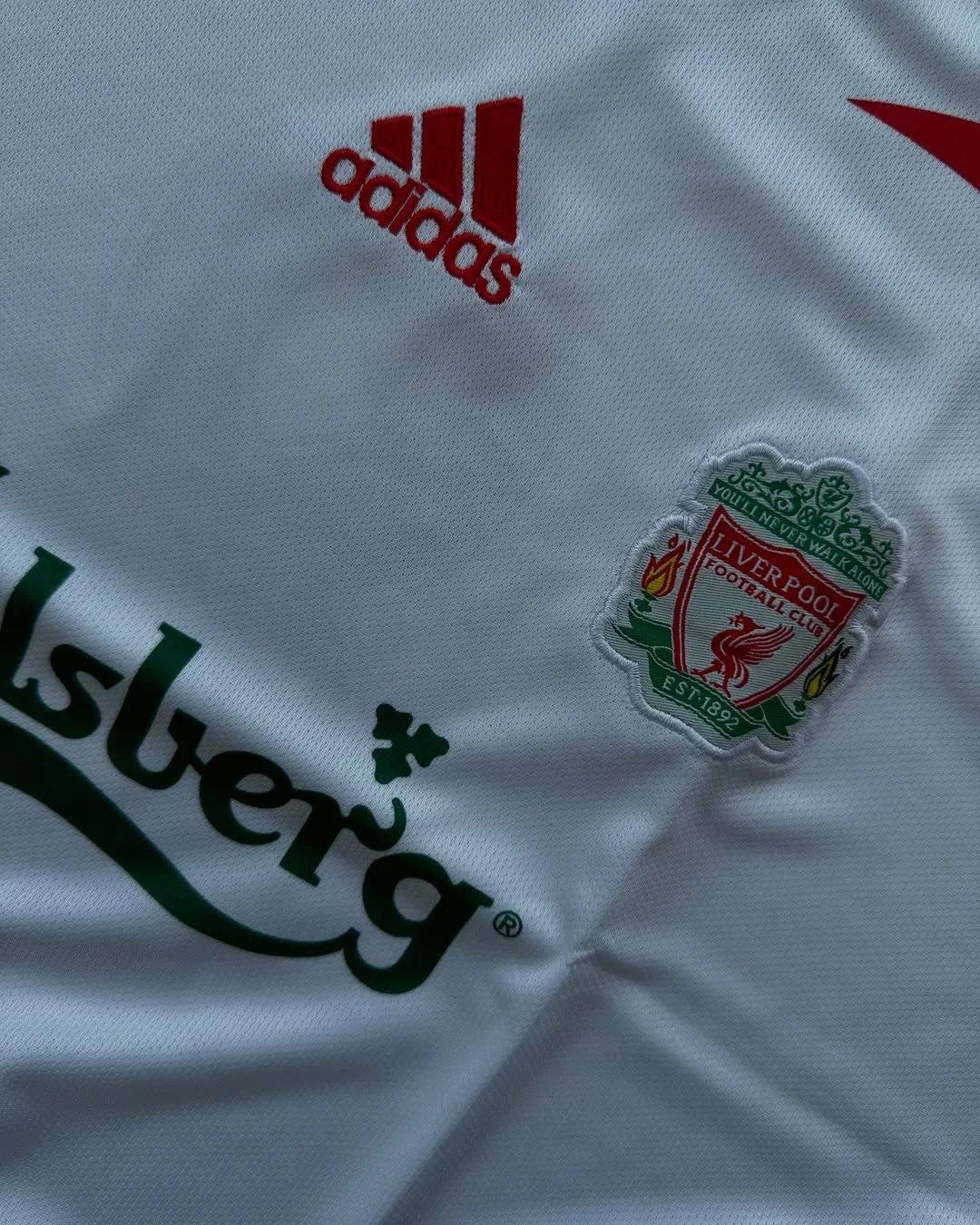 LIVERPOOL RETRO 2007-08 AWAY KIT GERRARD (EMBROIDERY LOGOS)