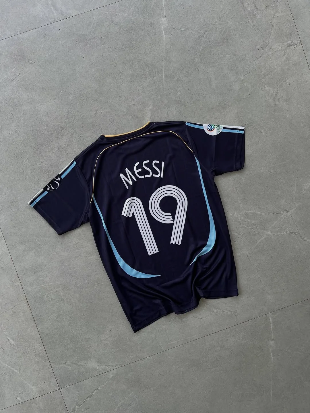 ARGENTINA RETRO 2006 AWAY MESSI (EMBROIDERY LOGOS)