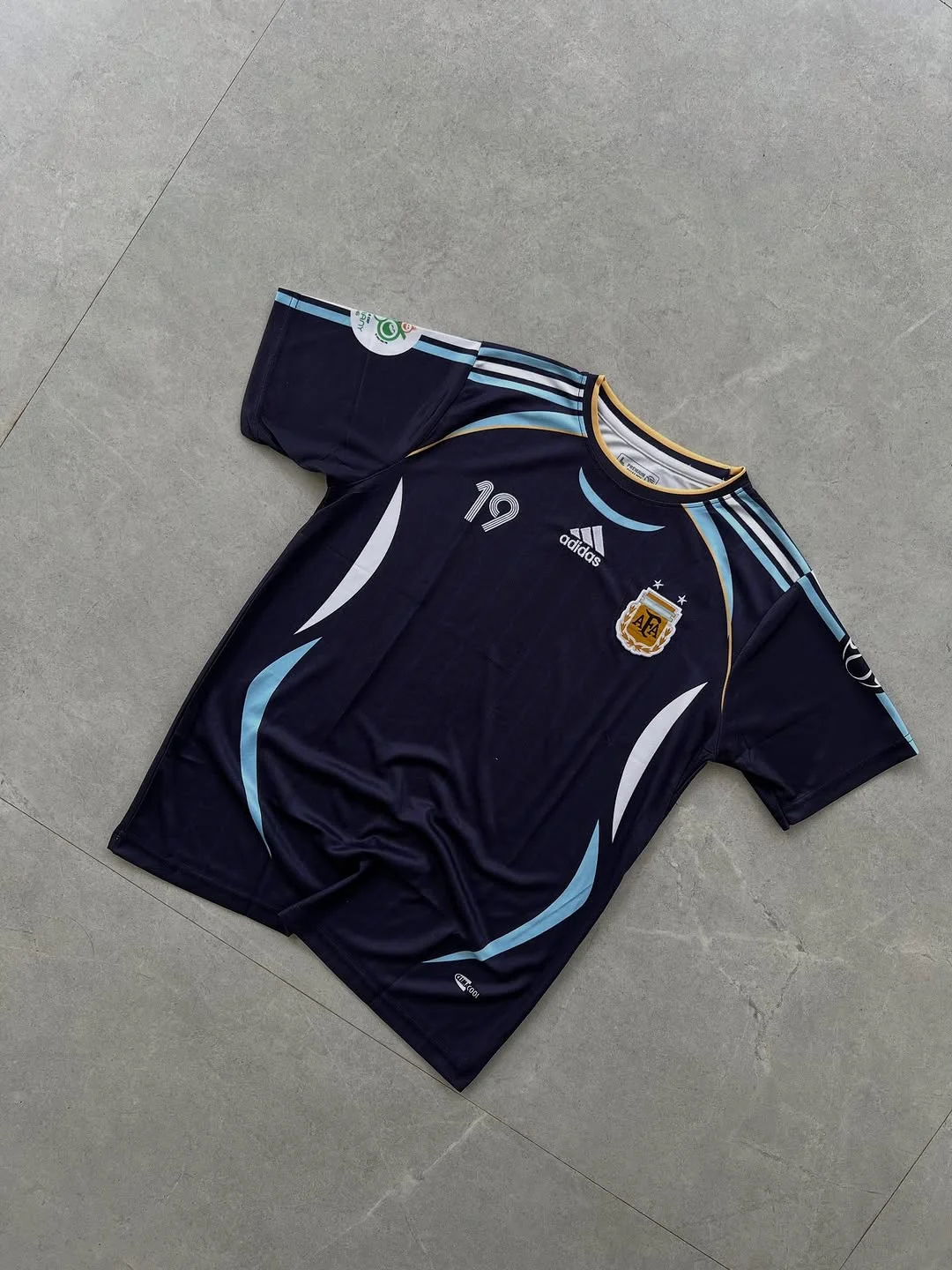 ARGENTINA RETRO 2006 AWAY MESSI (EMBROIDERY LOGOS)