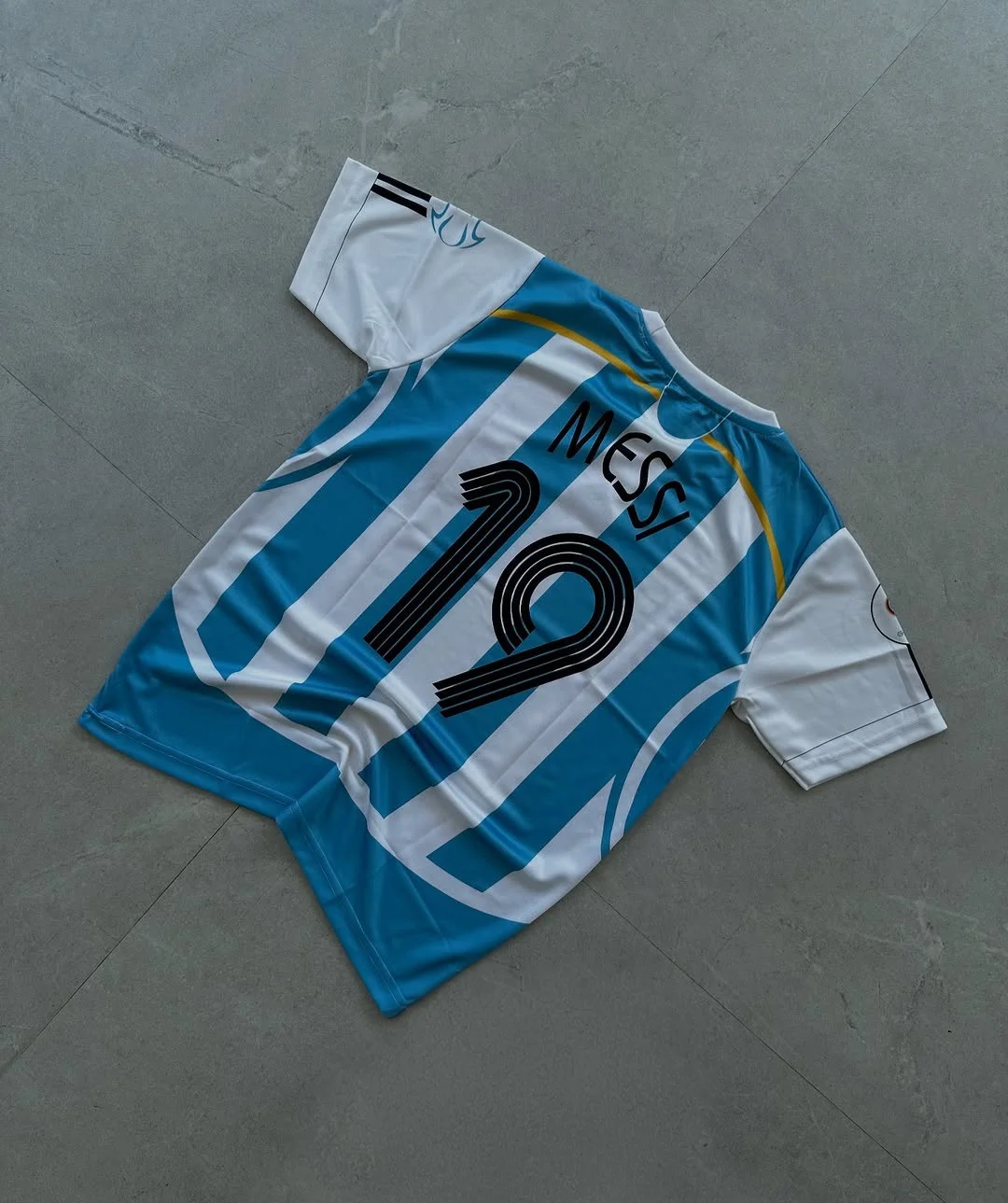 ARGENTINA RETRO 2006 HOME MESSI (EMBROIDERY LOGOS)