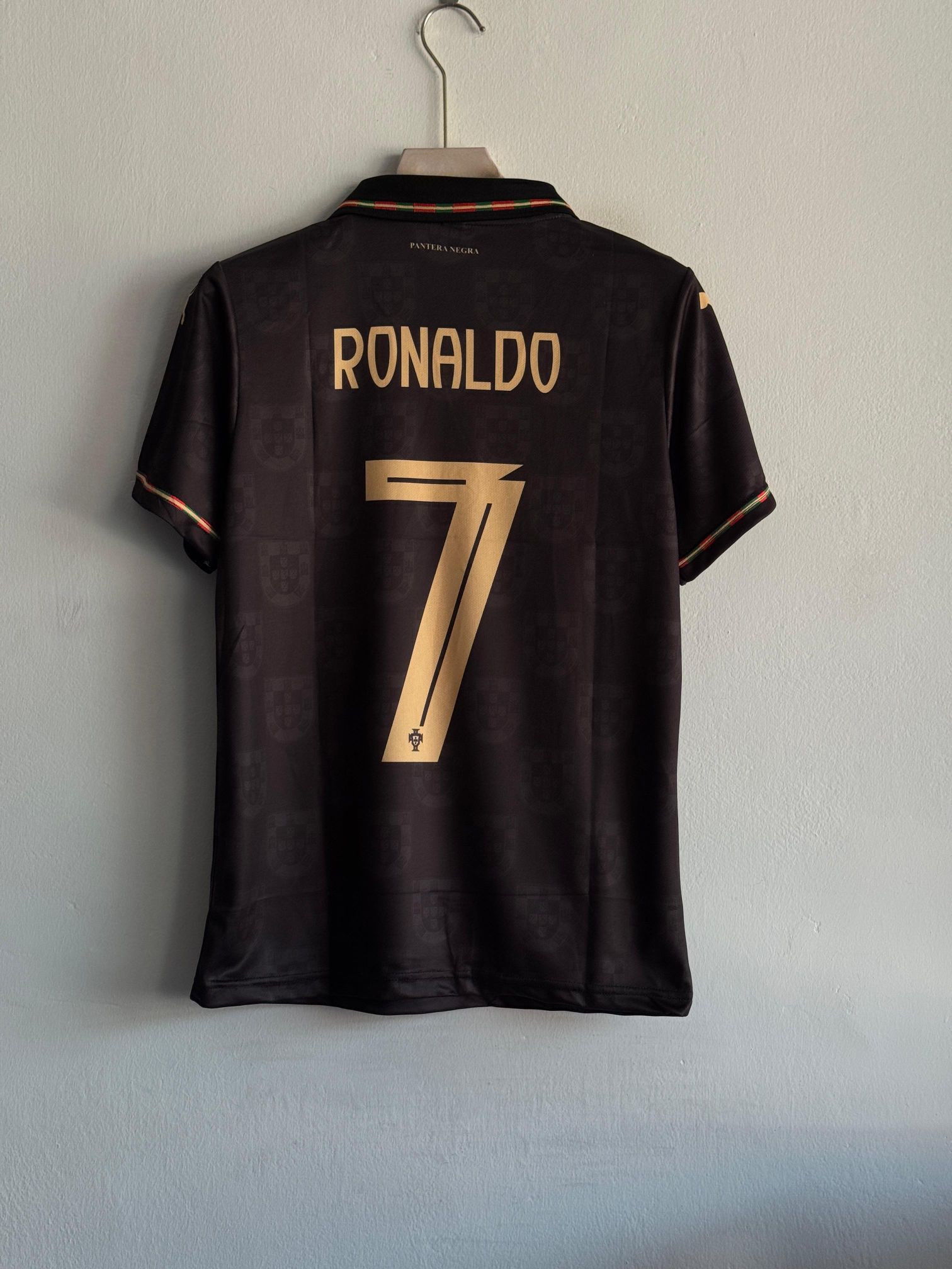 PORTUGAL 2026 SPECIAL EDITION KIT COLLAR RONALDO  (EMBROIDERY LOGOS)