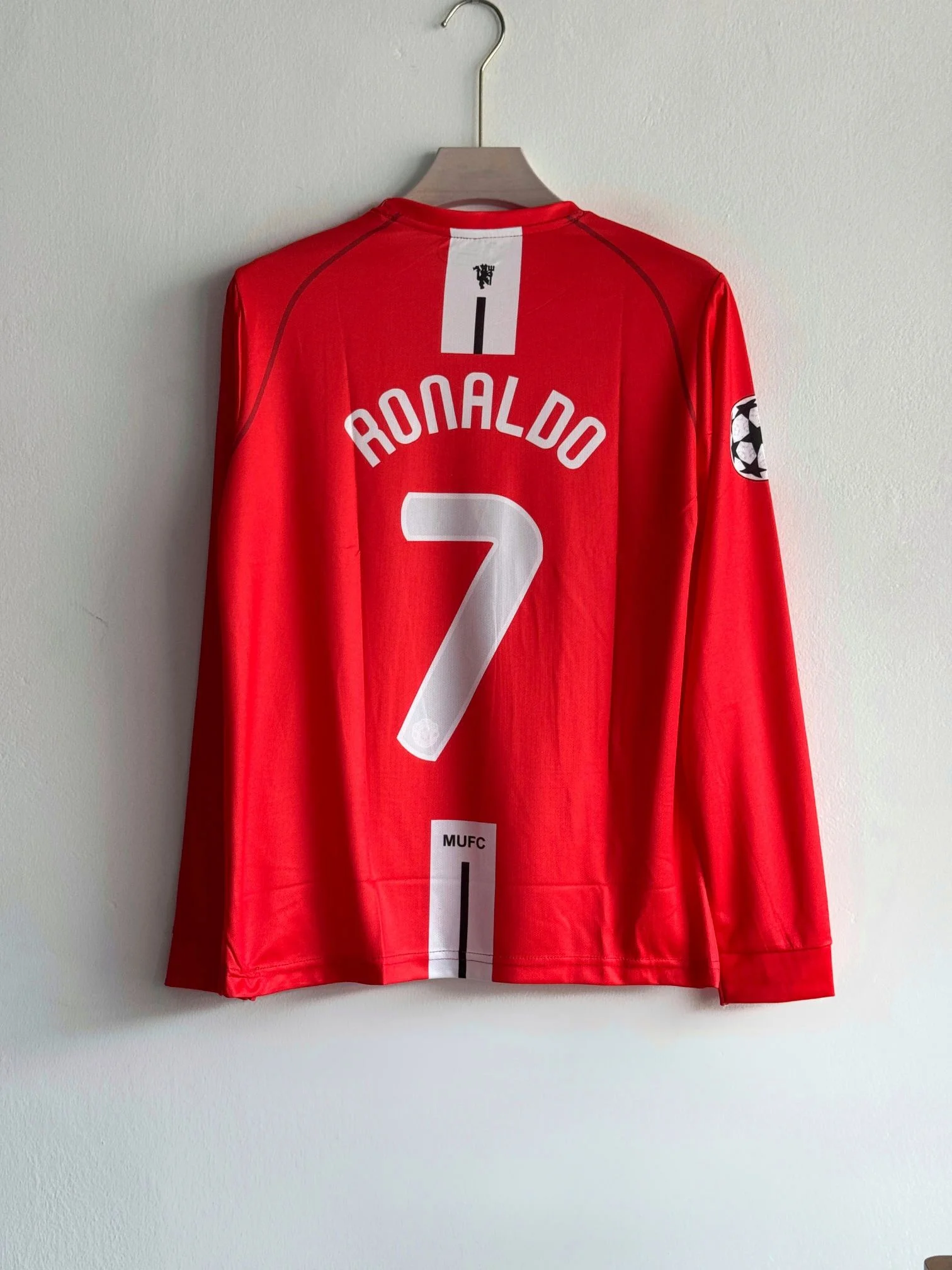 MANCHESTER UNITED RETRO 2007-08 HOME UCL VERSION FULL SLEEVE KIT RONALDO (EMBROIDERY LOGOS)