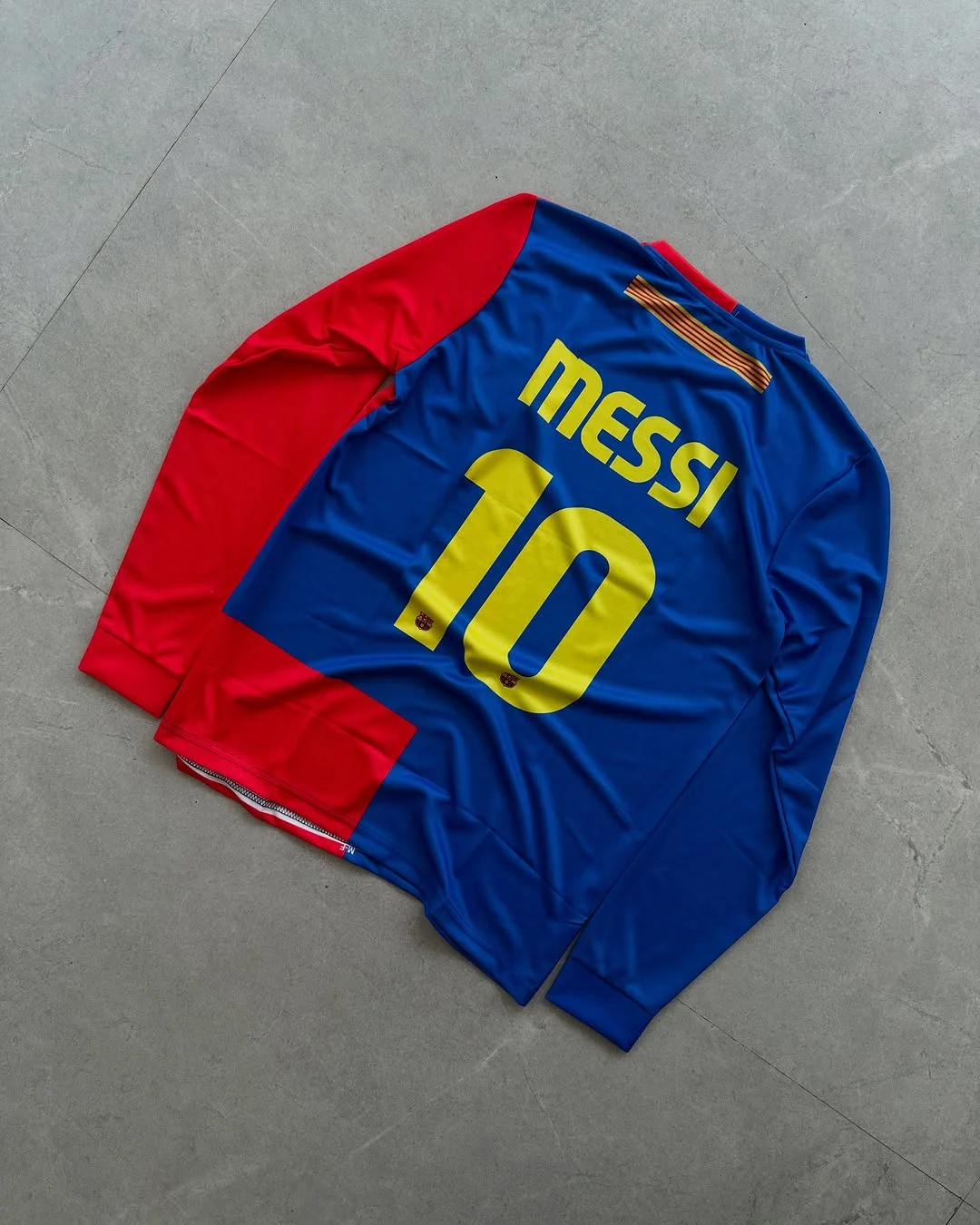 BARCELONA RETRO 2008-09 HOME MESSI FULL SLEEVE (EMBROIDERY LOGOS)