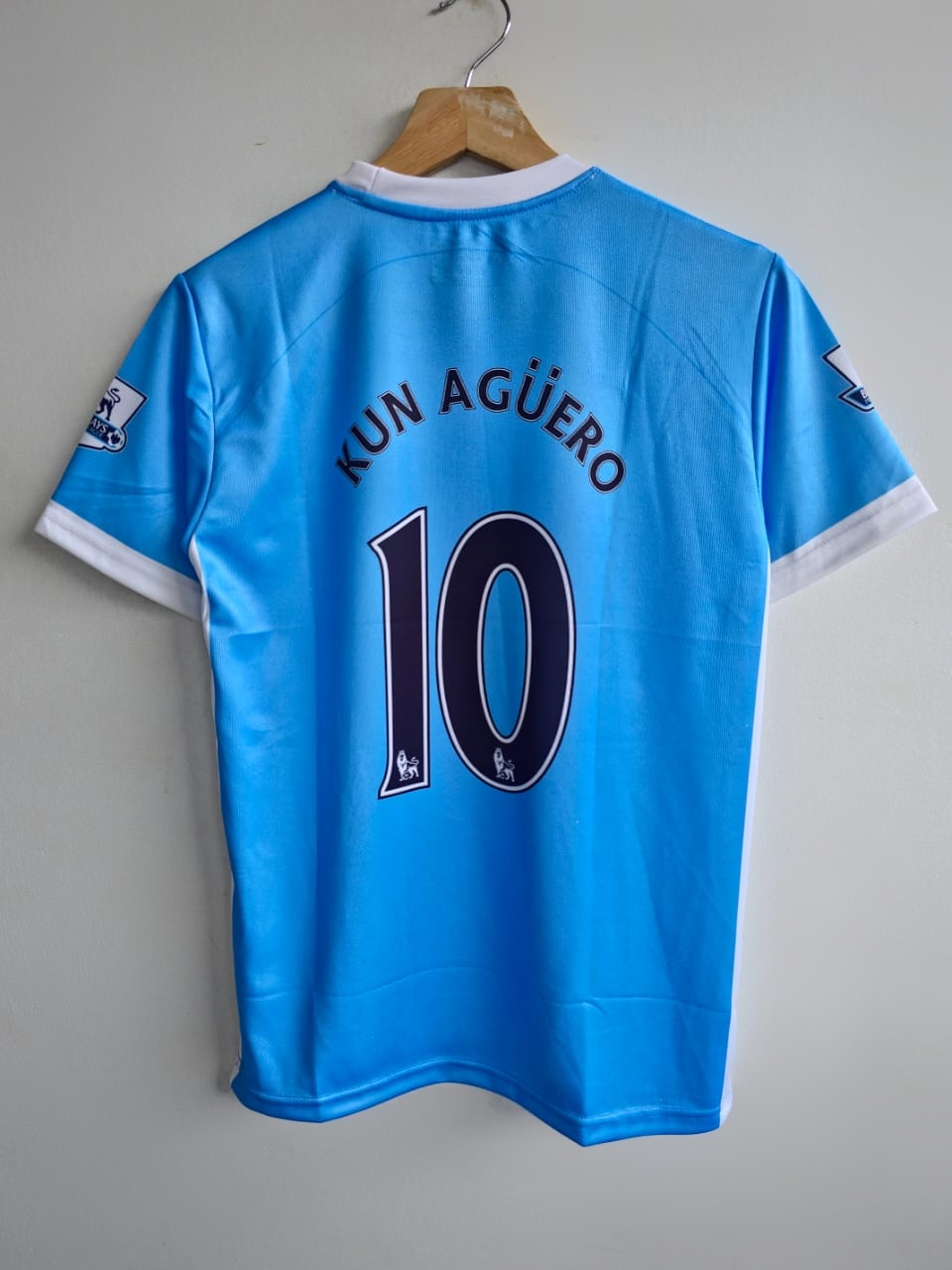 MANCHESTER CITY RETRO 2013-14 HOME KIT AGUERO (EMBROIDERY LOGOS)