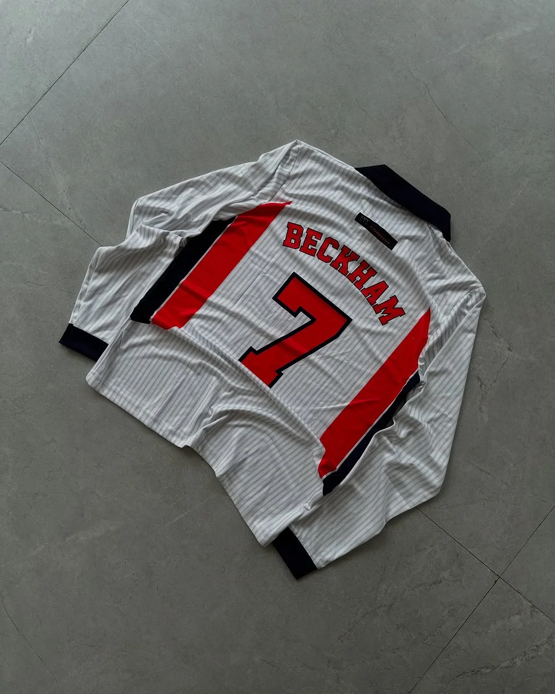 ENGLAND RETRO 1998 HOME BECKHAM with COLLAR FULL SLEEVE (EMBROIDERY LOGOS)