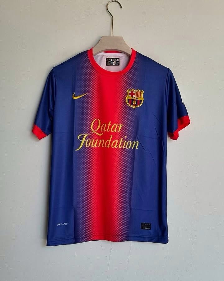 BARCELONA RETRO 2012-13 HOME KIT MESSI (EMBROIDERY LOGOS)