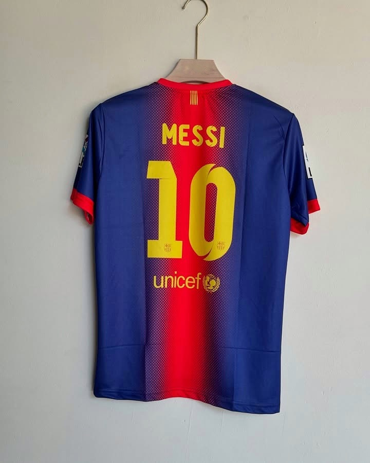 BARCELONA RETRO 2012-13 HOME KIT MESSI (EMBROIDERY LOGOS)
