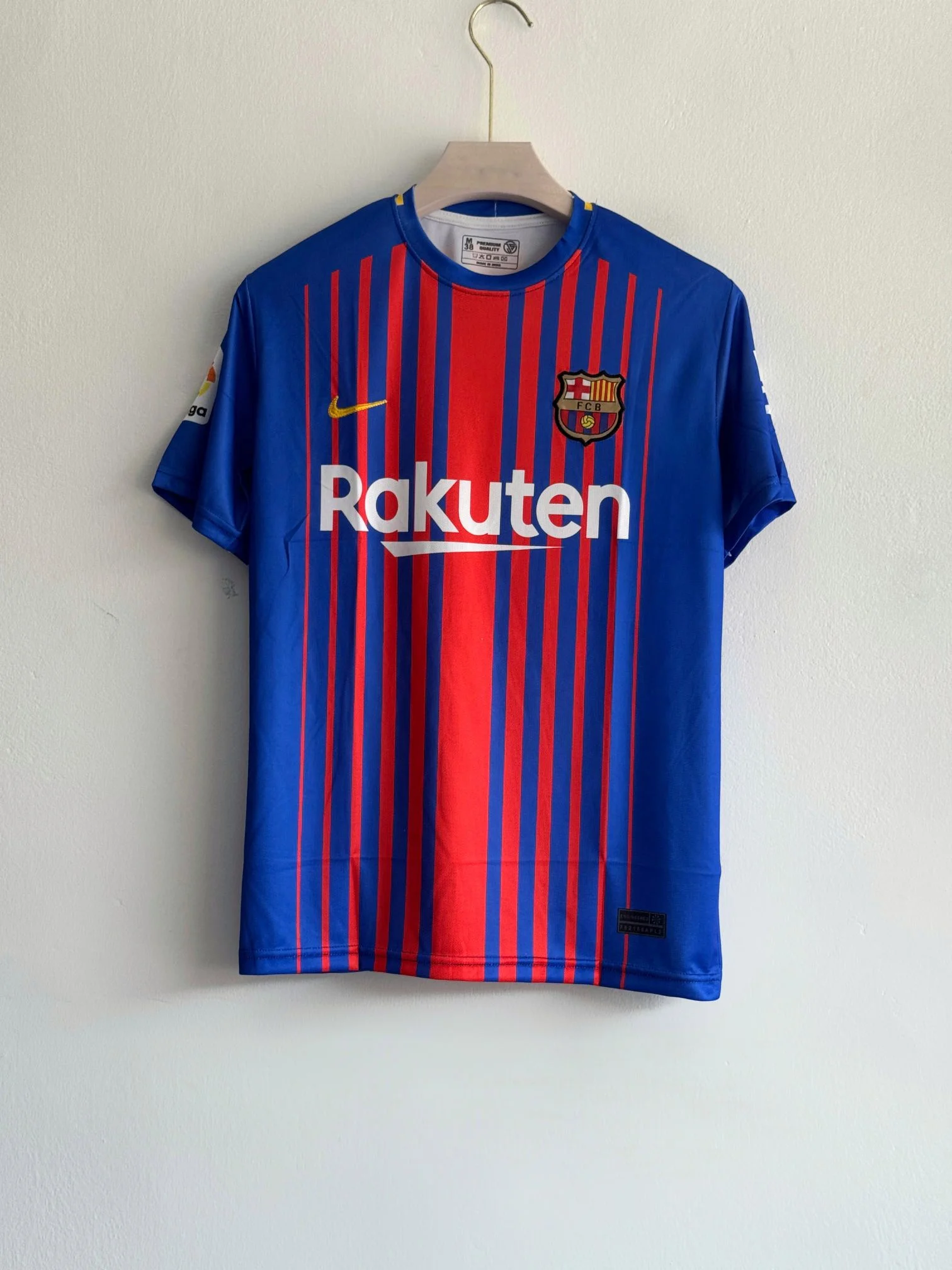 BARCELONA RETRO 2017-18 HOME MESSI (EMBROIDERY LOGOS)