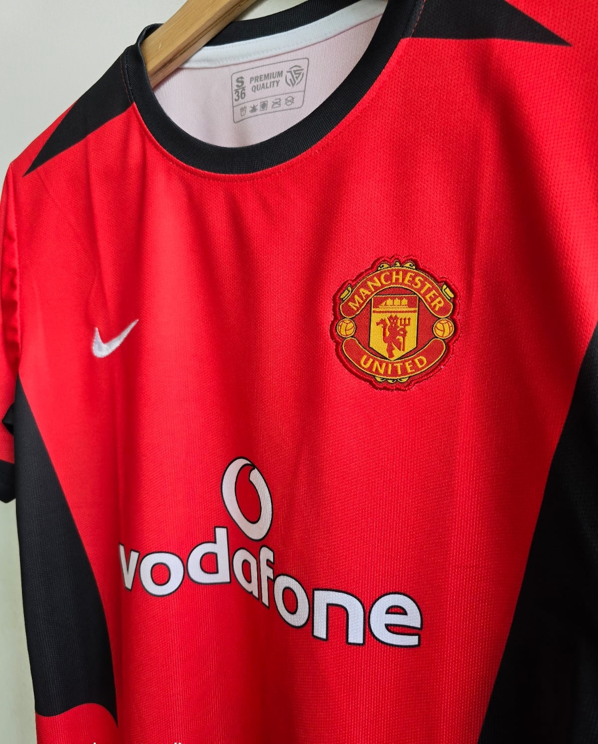 MANCHESTER UNITED RETRO 2003-04 HOME KIT RONALDO (EMBROIDERY LOGOS)
