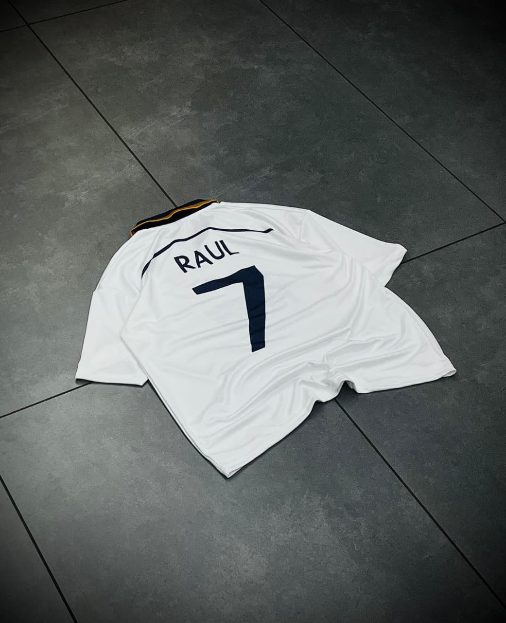 REAL MADRID RETRO 1998-20 HOME KIT COLLAR FIVE SLEEVE RAUL (EMBROIDERY LOGOS)
