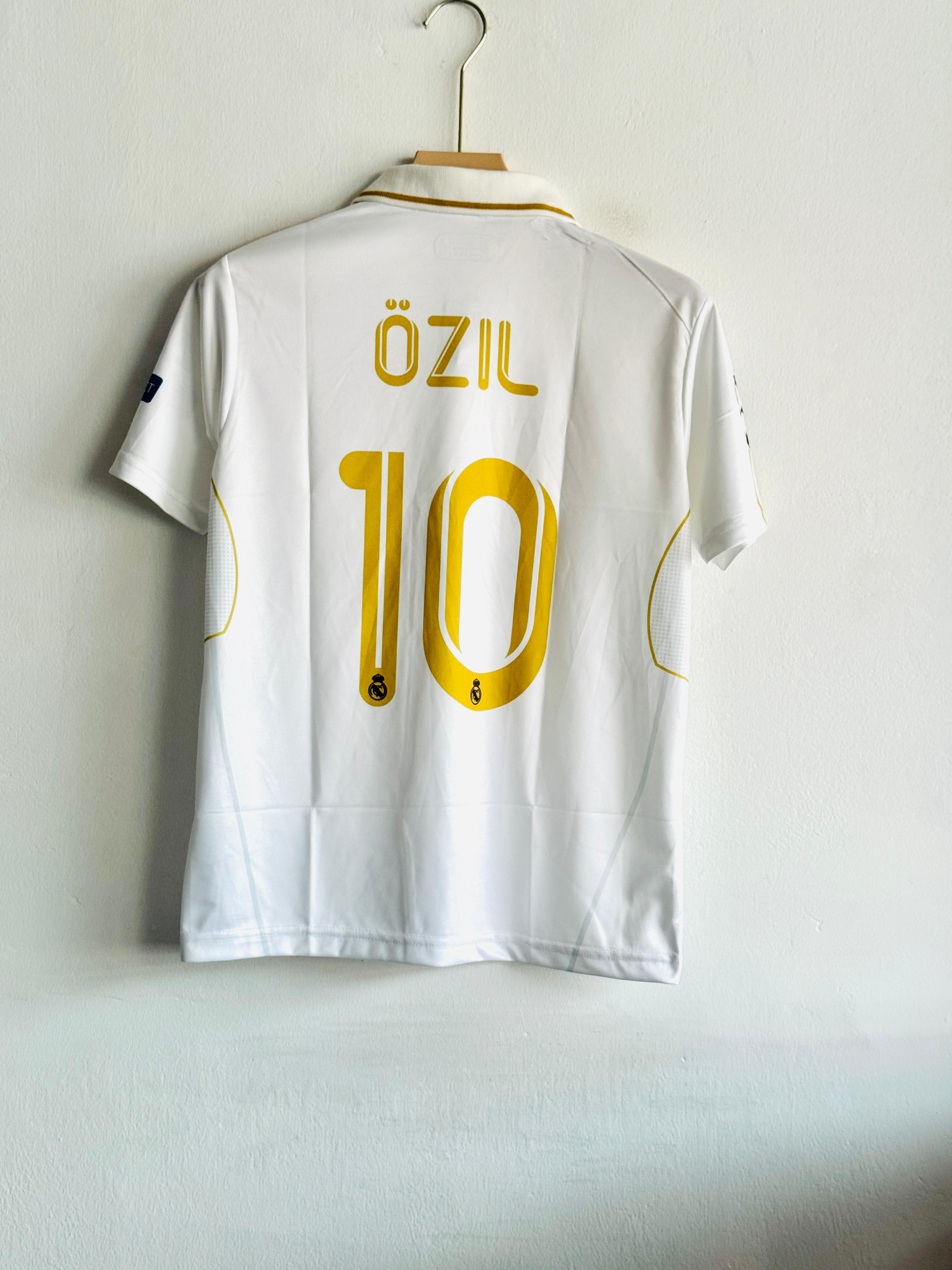 REAL MADRID RETRO 2011-12 HOME KIT COLLAR OZIL (EMBROIDERY LOGOS)
