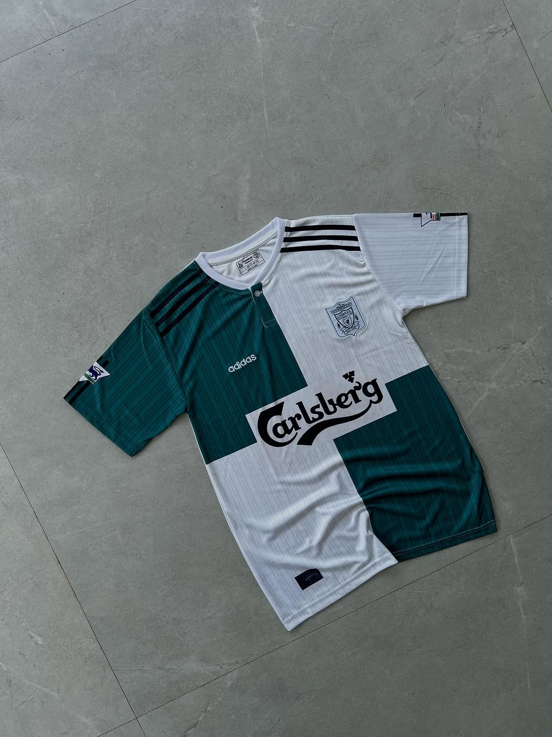 LIVERPOOL RETRO 1995-96 AWAY FOWLER (EMBROIDERY LOGOS)