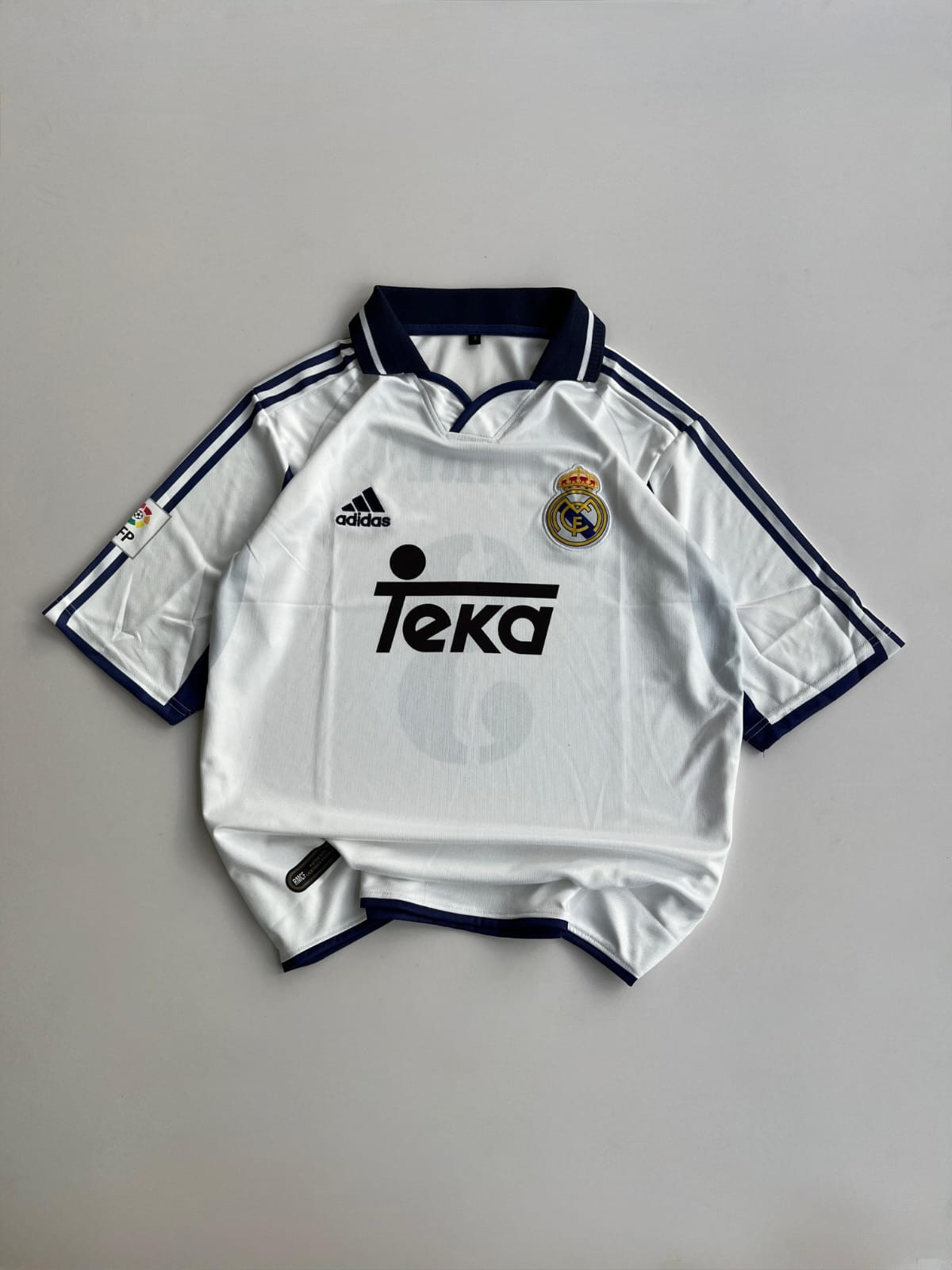 REAL MADRID RETRO 1999/00 HOME KIT COLLAR FIVE SLEEVE CARLOS (EMBROIDERY LOGOS)