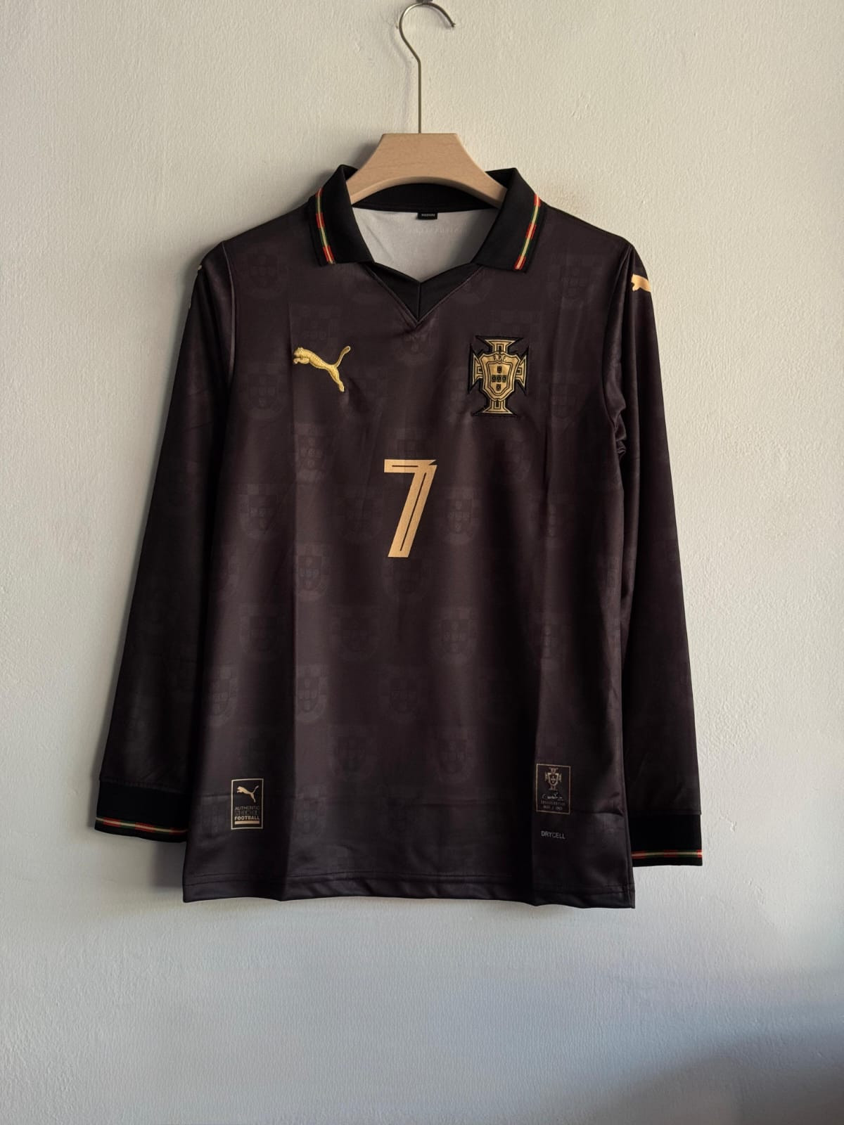 PORTUGAL SPECIAL EDITION KIT COLLAR FULL SLEEVE RONALDO (PREMIUM EMBROIDERY LOGOS)