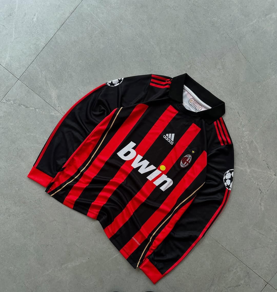 AC MILAN RETRO 2006-07 HOME KIT COLLAR FULL SLEEVE MALDINI (EMBROIDERY LOGO) .