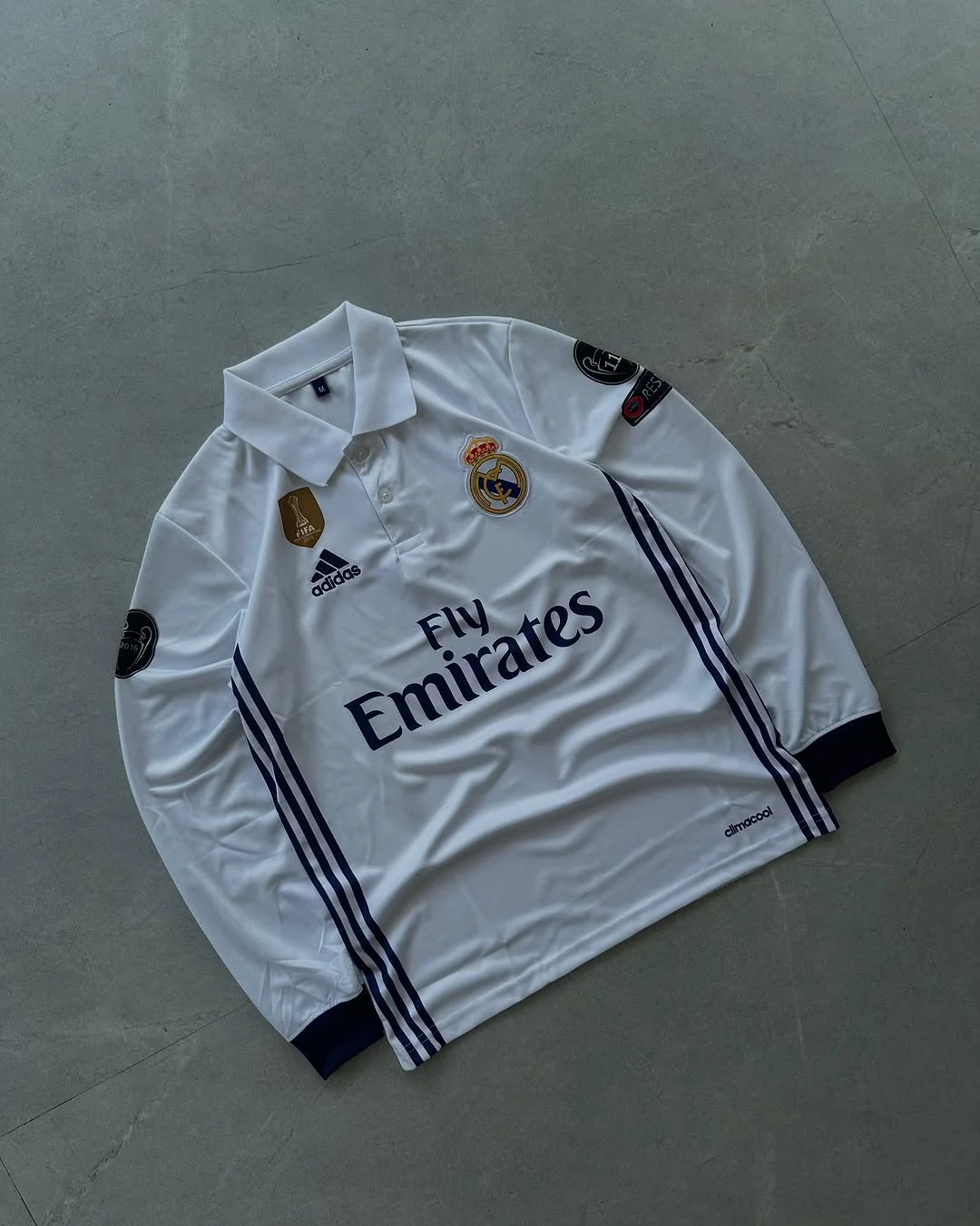 REAL MADRID RETRO 2016-17 HOME KIT COLLAR FULL SLEEVE RONALDO (EMBROIDERY LOGOS)