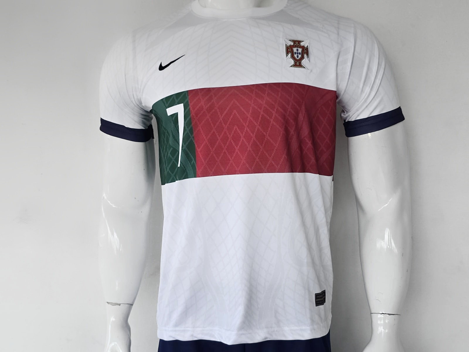 PORTUGAL 2022 AWAY KIT CRISTIANO RONALDO (EMBROIDERY LOGOS)