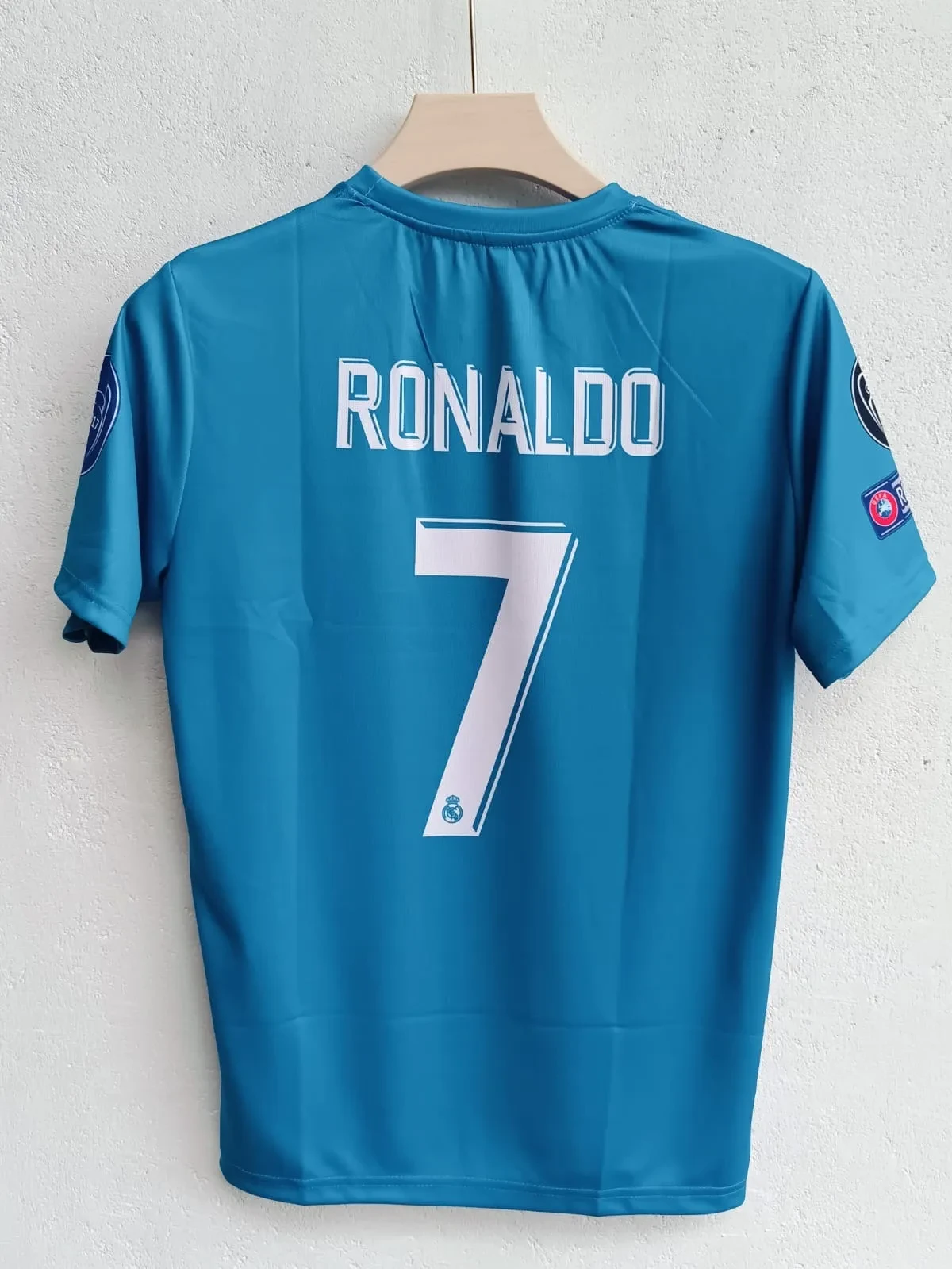 REAL MADRID RETRO 2017-18 THIRD KIT RONALDO