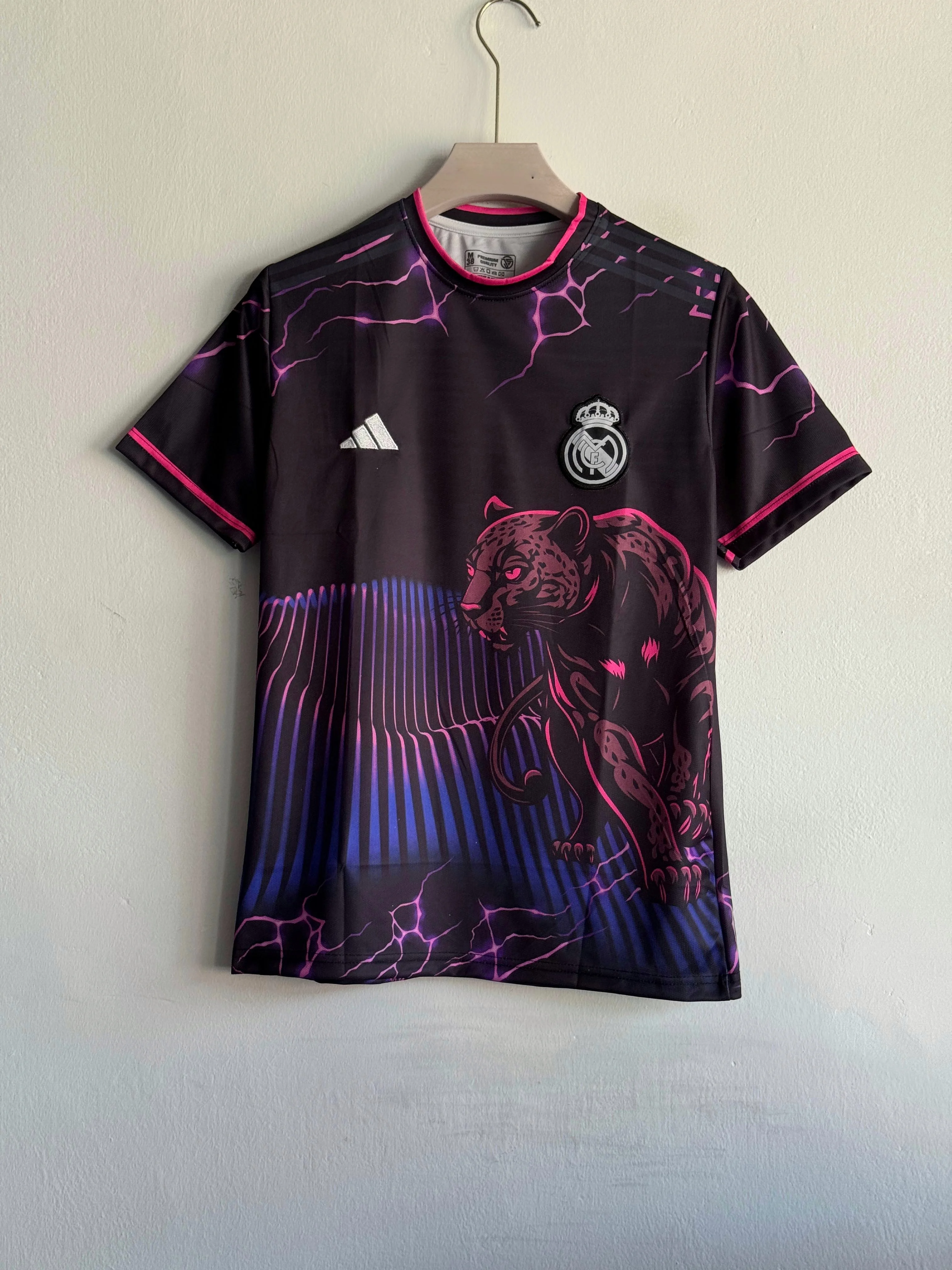 REAL MADRID 2025 SPECIAL EDITION PINK PANTHER KIT ( EMBROIDERY LOGOS)