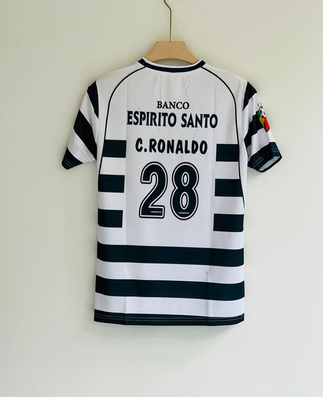 SPORTING LISBON RETRO 2002-03 HOME C.RONALDO